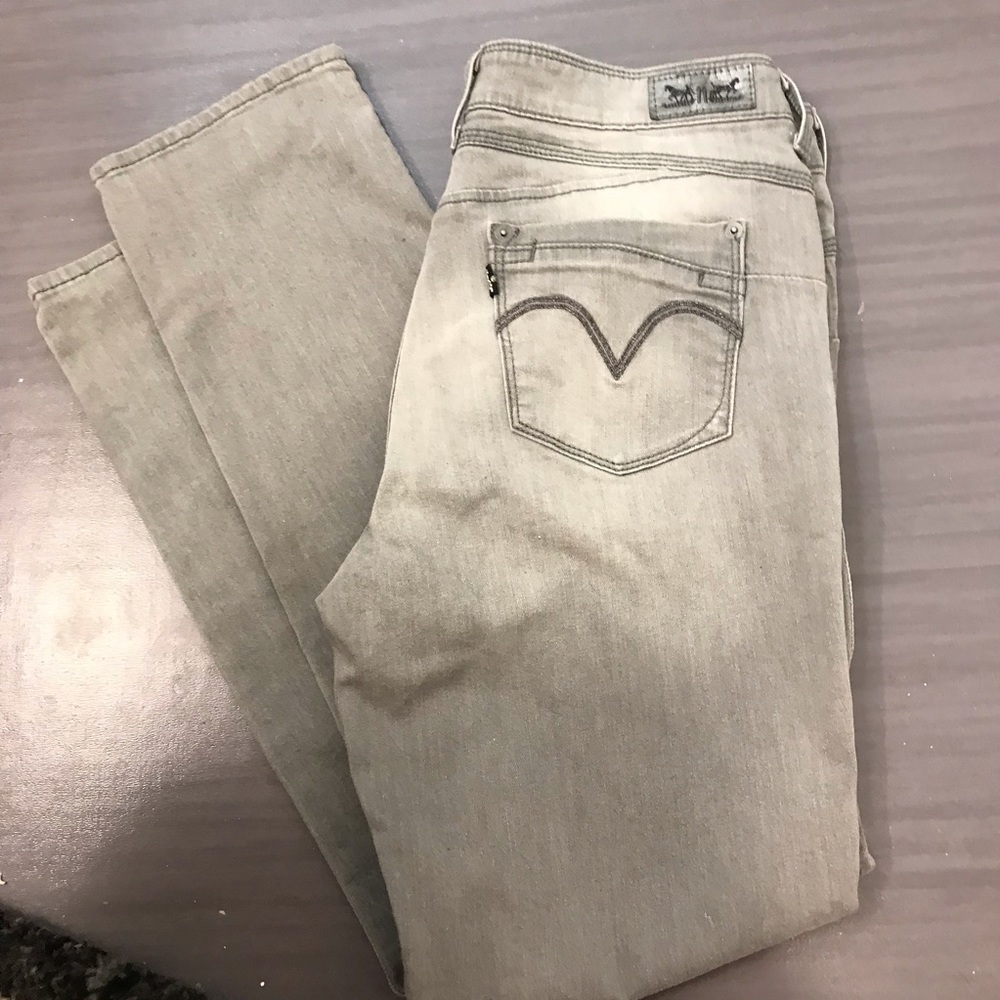 Levi Skinny all-cotton flaunts and flatters Jeans
